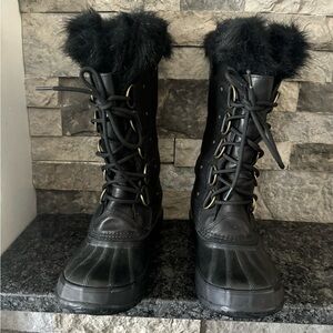 Sorel Joan of Arctic insulated boots